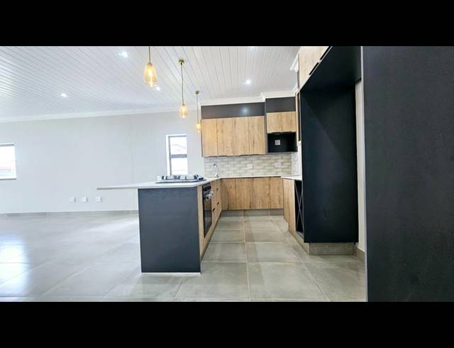 3 BEDROOM HOUSE FOR SALE IN DANA BAY